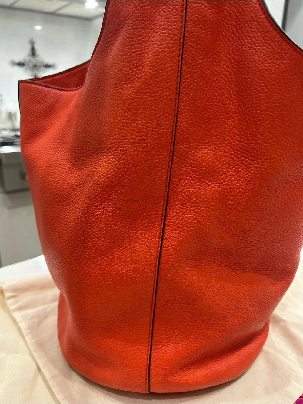 Tory Burch All T Poppy Leather Shoulder Hobo with Embossed Logo - Picture 9 of 12